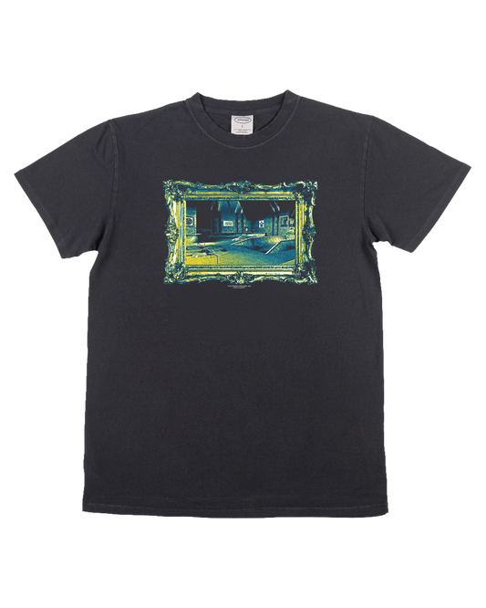 GODS COUNTRY • TEE